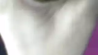 عرض المزيد من مقاطع الفيديو على