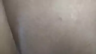 مطلقة ممحونة جابت لبن فوق زبي