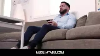 مسلم تابو أخت عربية بالحجاب تحصل على زواج مرتب مايا فاريل