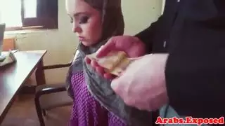 فاتنة مسلم حقيقية الأذواق الساخنة نائب الرئيس للنقد