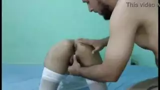أخي المنحرف يغويني بينما لا أحد في المنزل أنا نائب الرئيس في فمها