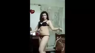 الرقص الجنسي الجمالا لناضجة المصري