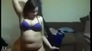 عرض عربي في بيكيني الفتيات العربيات رقص شرقي مذهل مؤخرة ساخنة