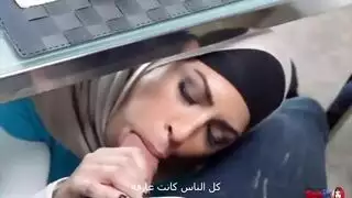 مايا خليفة ووالدتها وصديقتها بنيام في فيلم مترجم