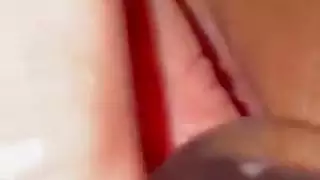 فقدت أختي عذريتها عندما كانت تمارس الجنس مع كسها الرطب الوردي الضيق مع دسار زجاجي ضخمالآن هي مجنونة وأنا سأمارس الجنس معها لتجعلها سعيدة وأوقف دموعهاشين الحب مع بي بي سيالولايات المتحدة الأمريكية لا