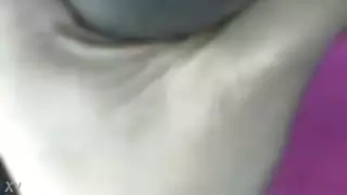 الثدي العربية لطيفة