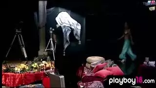 الأمير العربي يبحث عن عبيد جنسي كبير في أمريكا