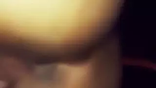 مغربي يستعرض بكس ام عياله للفحول