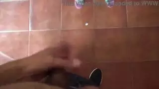 زوجة الأب التركية تظهر بوسها المشعر والأحمق لابن زوجها البالغ من العمر عامًا