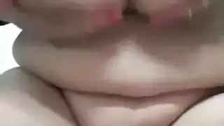 تلعب جبهة مورو العربية مع الثدي الضخمة وجزء الهرة